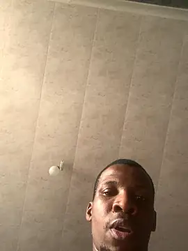 Snapshot of DManL chatting on January 2026 06:06:01 AM DManL online show from January 2026 06:06:01 AM