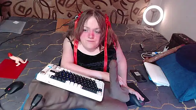 Snapshot of MiniNatalie chatting on March 2025 05:38:02 AM MiniNatalie online show from March 2025 05:38:02 AM