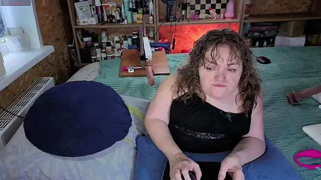 MiniNatalie online show from November 2025 03:21:02 AM