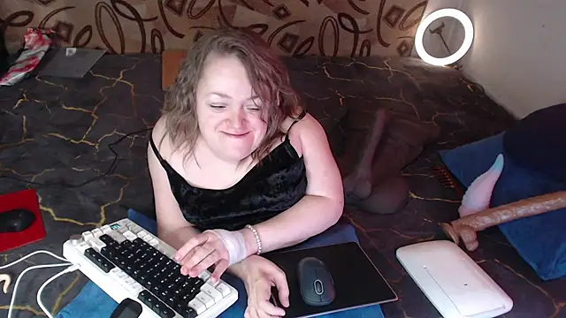 Snapshot of MiniNatalie chatting on March 2025 08:04:01 AM MiniNatalie online show from March 2025 08:04:01 AM