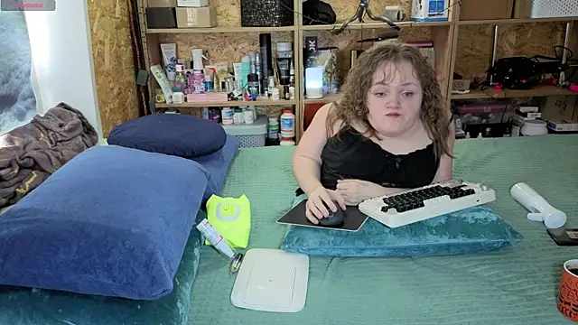 MiniNatalie online show from January 2026 06:39:02 AM