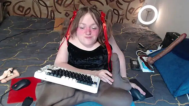 Snapshot of MiniNatalie chatting on March 2025 11:27:01 PM MiniNatalie online show from March 2025 11:27:01 PM