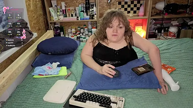 MiniNatalie online show from December 2025 04:23:01 PM