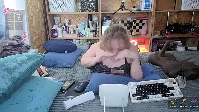 MiniNatalie online show from March 2026 07:05:02 AM