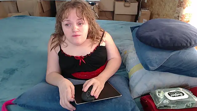 Snapshot of MiniNatalie chatting on September 2025 04:45:02 AM MiniNatalie online show from September 2025 04:45:02 AM