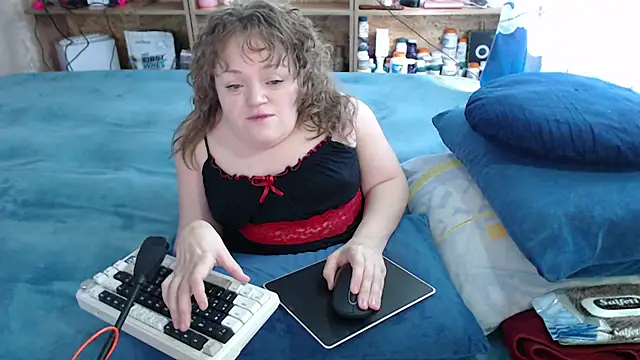 Snapshot of MiniNatalie chatting on September 2025 03:55:02 AM MiniNatalie online show from September 2025 03:55:02 AM