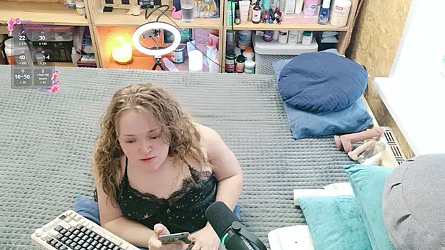 MiniNatalie online show from April 2026 10:22:01 AM