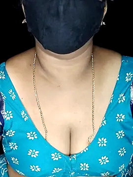 vintage-vibs online show from November 2025 05:55:02 AM