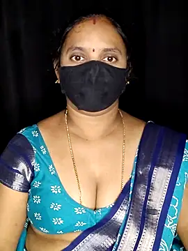 Snapshot of vintage-vibs chatting on December 2025 07:52:02 PM vintage-vibs online show from December 2025 07:52:02 PM