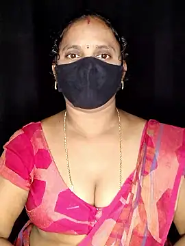 Snapshot of vintage-vibs chatting on January 2026 06:12:02 PM vintage-vibs online show from January 2026 06:12:02 PM