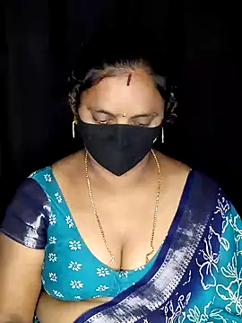 Snapshot of vintage-vibs chatting on February 2026 06:39:01 PM vintage-vibs online show from February 2026 06:39:01 PM