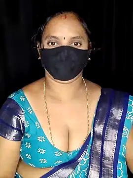 Snapshot of vintage-vibs chatting on December 2025 03:33:01 AM vintage-vibs online show from December 2025 03:33:01 AM