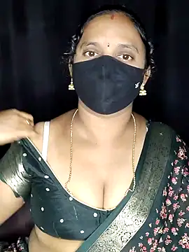 Snapshot of vintage-vibs chatting on February 2026 06:49:02 PM vintage-vibs online show from February 2026 06:49:02 PM