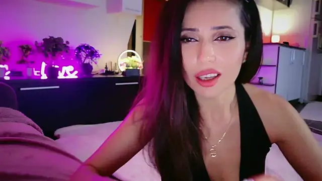 MissSmiley26 online show from April 2026 08:32:01 PM