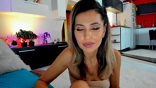Snapshot of MissSmiley26 chatting on February 2025 10:20:01 PM MissSmiley26 online show from February 2025 10:20:01 PM