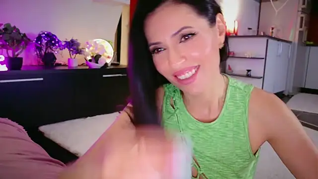 Snapshot of MissSmiley26 chatting on June 2026 09:31:02 PM MissSmiley26 online show from June 2026 09:31:02 PM