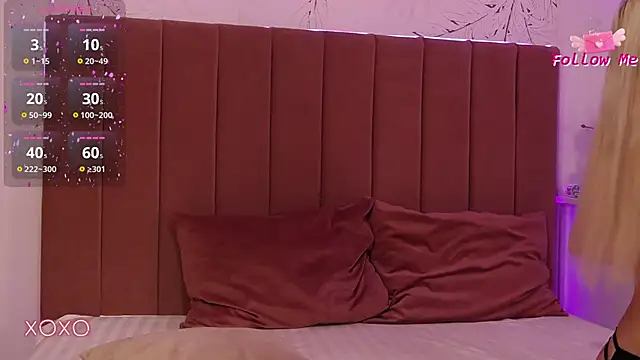 Snapshot of PinkySparks chatting on October 2025 06:39:02 PM PinkySparks online show from October 2025 06:39:02 PM