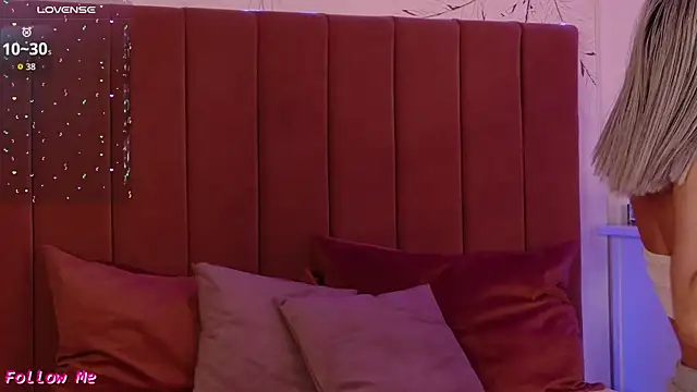 PinkySparks online show from March 2026 07:25:01 PM