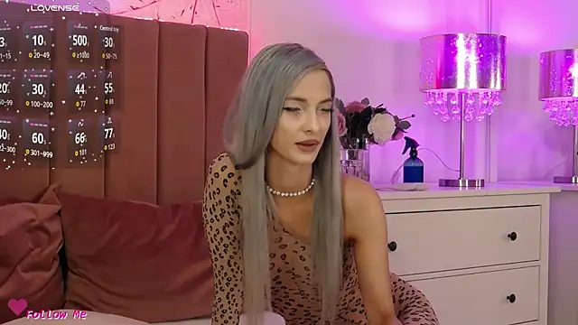 Snapshot of PinkySparks chatting on September 2025 06:46:01 PM PinkySparks online show from September 2025 06:46:01 PM