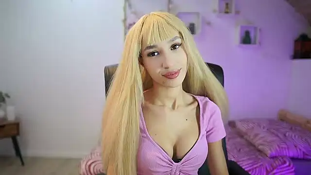 Amai  Liu online show from November 2025 06:44:02 PM