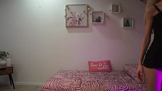 Amai  Liu online show from March 2026 02:06:01 PM