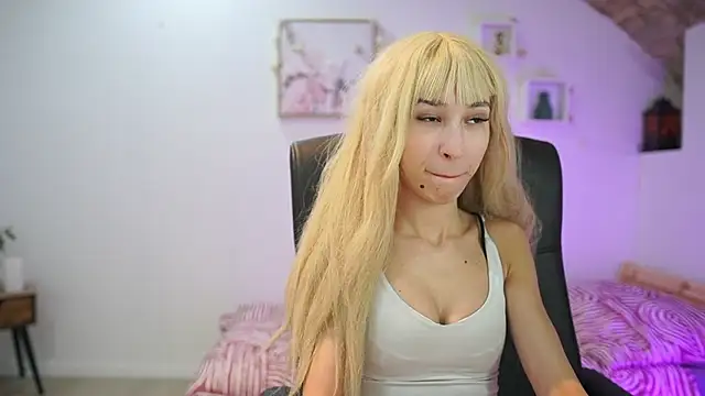 Amai  Liu online show from January 2026 02:09:02 PM