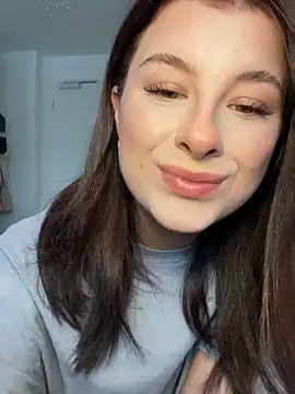 Mia-Minou online show from February 2026 12:01:02 PM