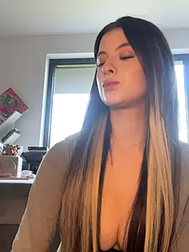 Mia-Minou online show from November 2025 09:57:02 AM