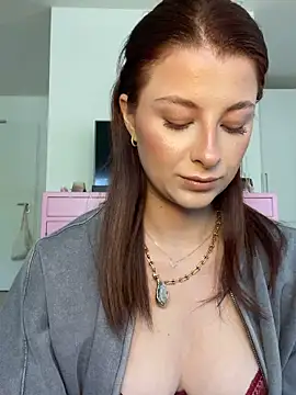 Mia-Minou online show from April 2026 07:59:02 AM