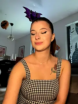 Snapshot of Mia-Minou chatting on October 2025 01:47:02 PM Mia-Minou online show from October 2025 01:47:02 PM