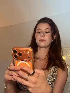 Snapshot of Mia-Minou chatting on July 2026 12:06:01 PM Mia-Minou online show from July 2026 12:06:01 PM