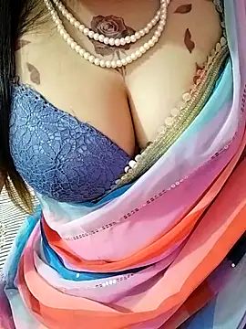 SHUBHI880 online show from October 2025 05:13:02 PM