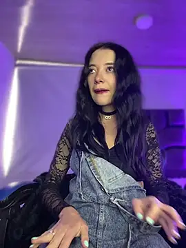 Isabella 21x online show from July 2026 01:00:02 PM