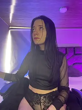 Isabella 21x online show from April 2026 12:45:01 PM