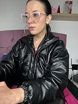 Isabella 21x online show from March 2025 12:28:01 PM