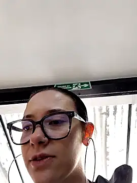 Snapshot of Isabella_21x chatting on October 2025 12:48:02 PM Isabella 21x online show from October 2025 12:48:02 PM