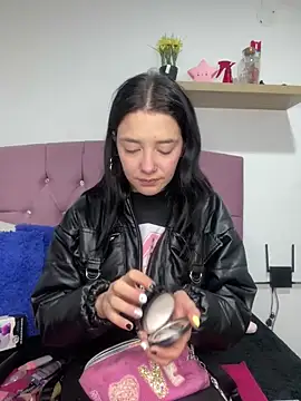 Isabella 21x online show from March 2025 12:24:02 PM