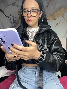 Isabella 21x online show from October 2025 12:41:02 PM