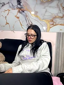 Snapshot of Isabella_21x chatting on November 2025 12:42:01 PM Isabella 21x online show from November 2025 12:42:01 PM