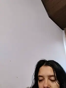 Isabella 21x online show from May 2026 12:00:02 PM