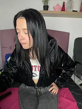 Isabella 21x online show from February 2025 12:38:01 PM