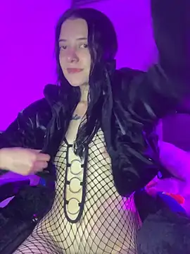 Isabella 21x online show from May 2026 02:16:02 AM