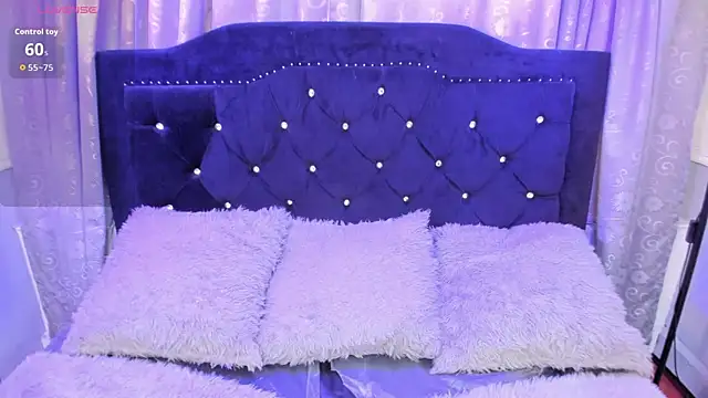 Snapshot of hallsredd chatting on November 2025 10:02:02 PM hallsredd online show from November 2025 10:02:02 PM