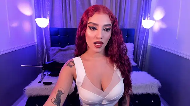 Snapshot of hallsredd chatting on January 2025 09:45:01 PM hallsredd online show from January 2025 09:45:01 PM