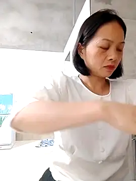 Aninyin22 online show from November 2025 07:03:02 AM