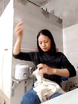 Aninyin22 online show from March 2026 12:49:01 AM