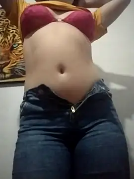 dulccemaria24 online show from November 2025 08:57:02 PM