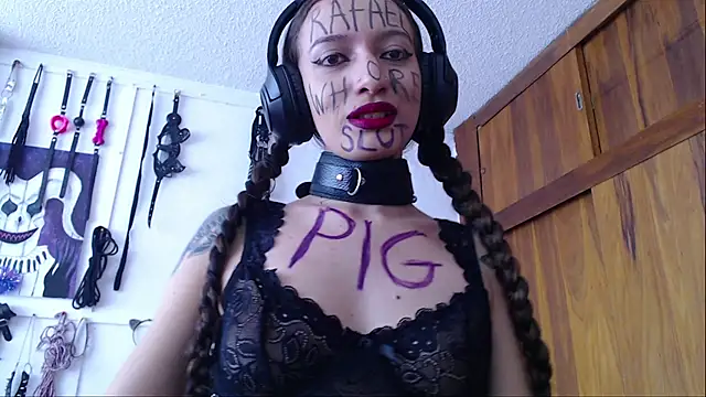 Eloise-brown online show from January 2025 06:46:01 PM
