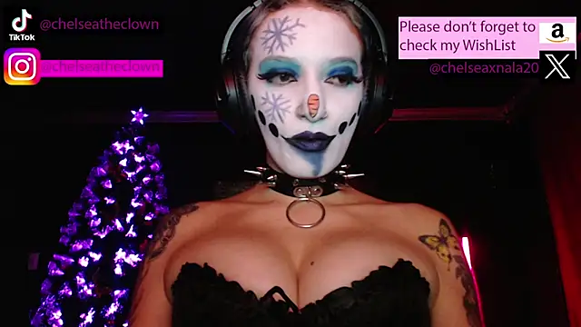 Snapshot of Eloise-brown chatting on December 2025 04:12:02 AM Eloise-brown online show from December 2025 04:12:02 AM