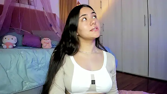 mia nevaeh online show from February 2026 09:14:02 PM